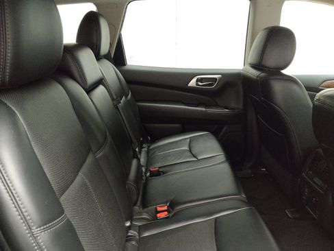 Used 2018 Nissan Pathfinder Platinum w/ Cargo Package AWD/4WD image 19