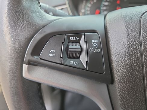 Used 2022 Chevrolet Trax LT w/ LT Convenience Package image 31