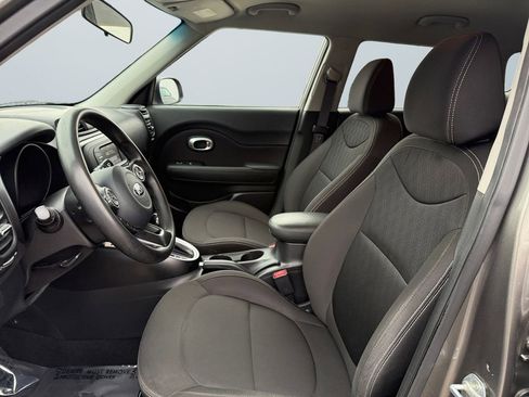 Used 2019 Kia Soul image 9