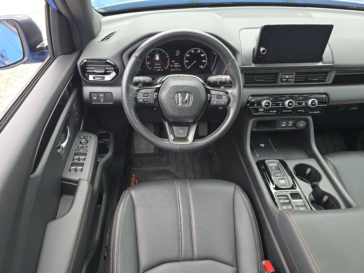 Used 2025 Honda Pilot TrailSport image 35