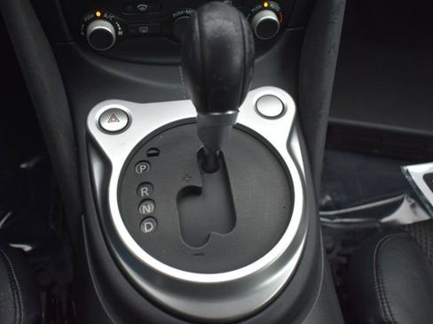 Used 2010 Nissan 370Z Touring w/ Sport Pkg RWD image 29