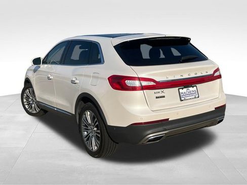 Used 2017 Lincoln MKX Reserve FWD image 4