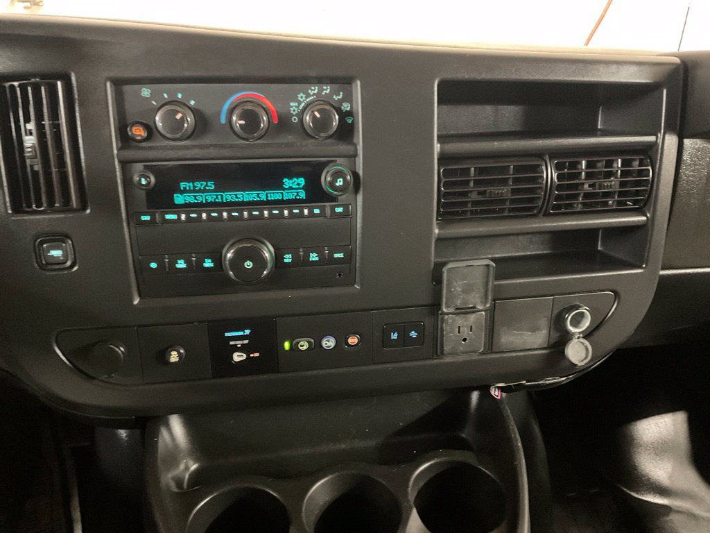 Used 2025 Chevrolet Express 2500 LT w/ LT Preferred Equipment Group RWD image 18