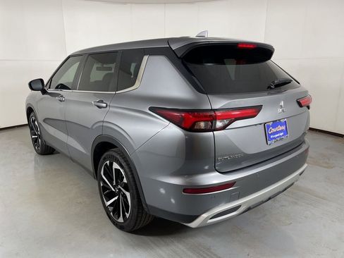 Used 2024 Mitsubishi Outlander SE image 6