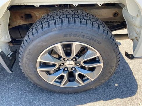 Used 2023 Chevrolet Silverado 1500 RST w/ Z71 Off-Road Package AWD/4WD image 27