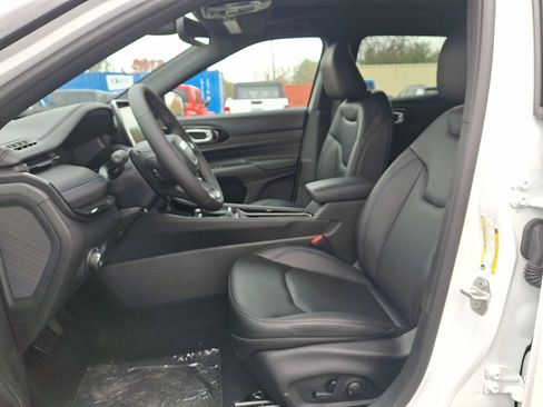 New 2026 Jeep Compass Limited w/ Sun, Sound & Navigation Group AWD/4WD image 10