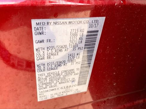 Used 2018 Nissan Pathfinder Platinum image 32