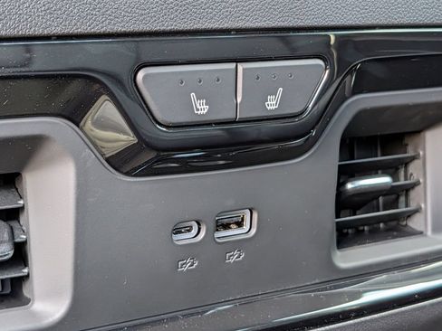 New 2026 GMC Sierra 1500 AT4X AWD/4WD image 38