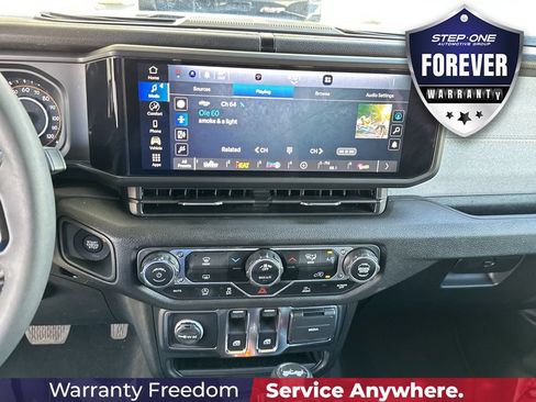 Used 2025 Jeep Wrangler Sport AWD/4WD image 23