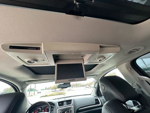 Used 2015 GMC Acadia Denali image 16