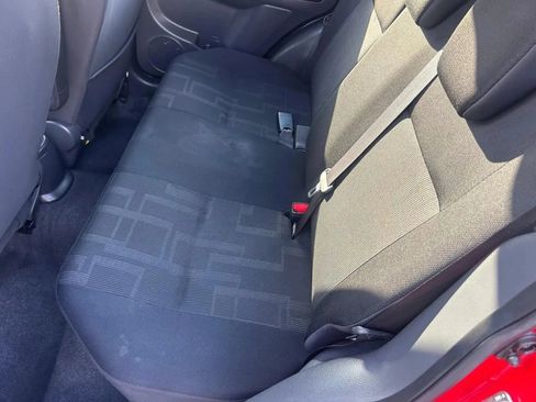 Used 2010 Suzuki SX4 Hatchback FWD image 20