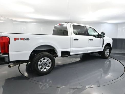 Used 2024 Ford F350 XLT w/ FX4 Off-Road Package image 6
