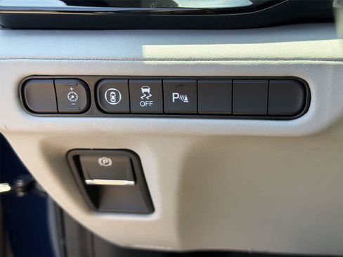 Certified 2024 Acura MDX FWD w/ Technology Package image 39