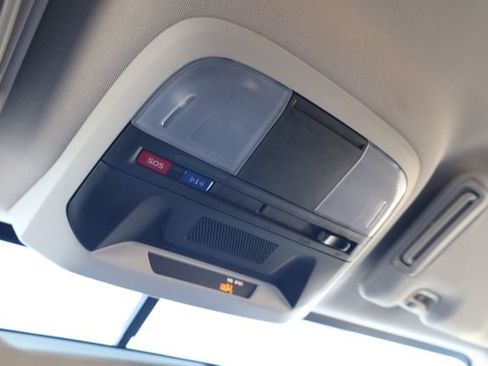 Used 2018 Subaru Crosstrek 2.0i Limited image 24