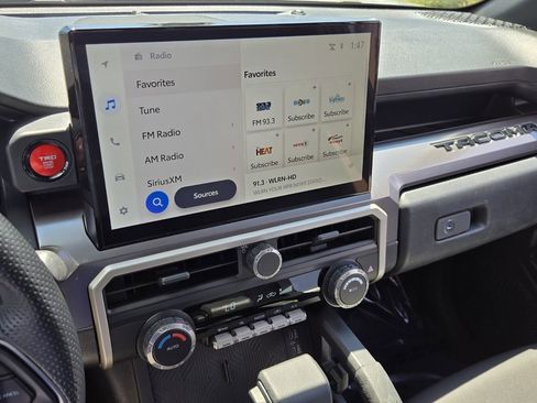 Used 2024 Toyota Tacoma TRD Sport image 20