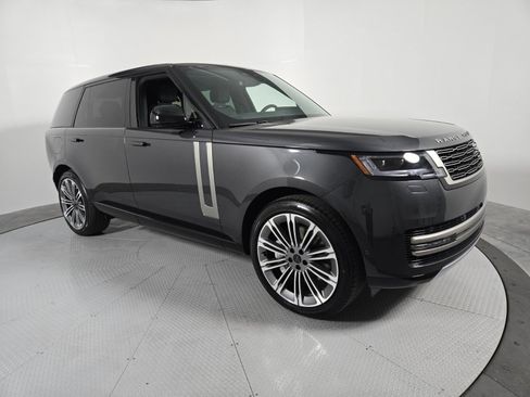 New 2026 Land Rover Range Rover Long Wheelbase SE AWD/4WD image 16