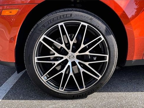 Used 2024 Porsche Macan image 30