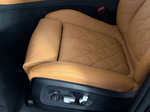 New 2027 BMW X7 xDrive40i AWD/4WD image 13