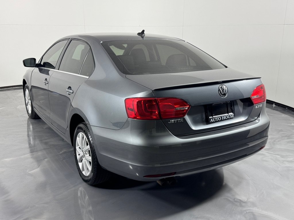 Used 2013 Volkswagen Jetta SE FWD image 6