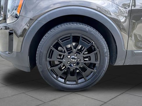 Used 2022 Kia Telluride SX w/ SX Prestige Package AWD/4WD image 10