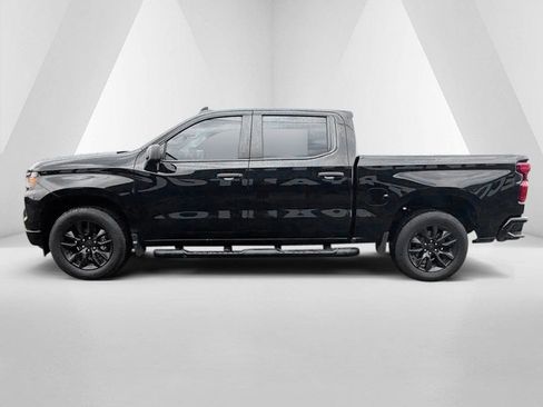 Used 2023 Chevrolet Silverado 1500 Custom image 4