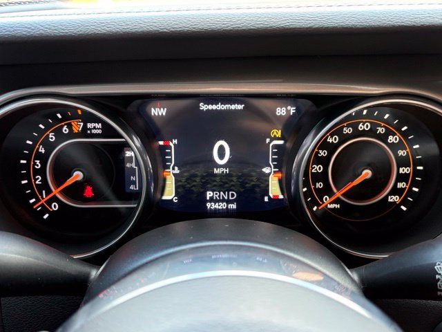 Used 2018 Jeep Wrangler Unlimited Sahara AWD/4WD image 15