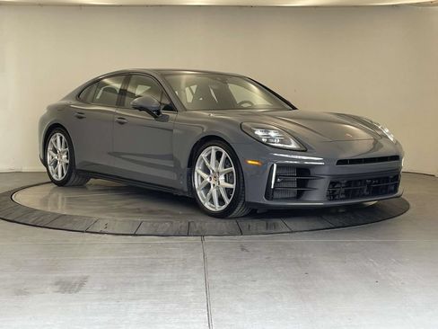 Certified 2025 Porsche Panamera 4 AWD/4WD image 9