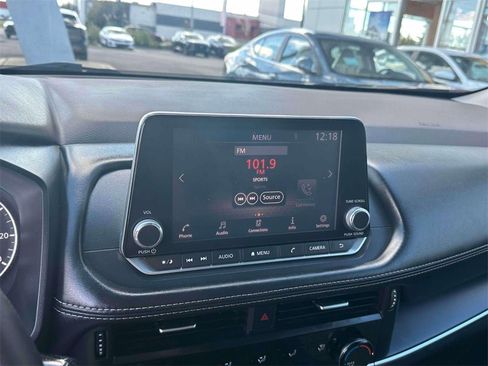 Certified 2021 Nissan Rogue S image 26