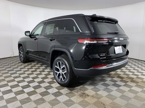 New 2025 Jeep Grand Cherokee Limited image 4
