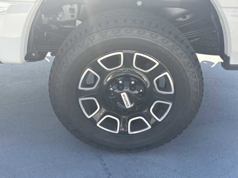 Used 2025 Ford F350 Platinum image 17