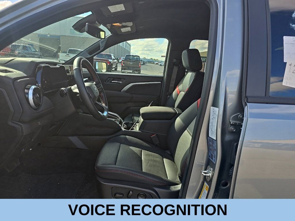 Used 2026 Chevrolet Colorado Z71 w/ Technology Package AWD/4WD image 11