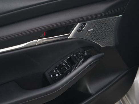 Used 2023 MAZDA MAZDA3 s image 20