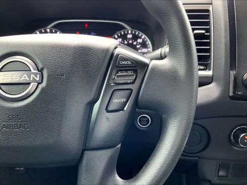 Used 2024 Nissan Frontier SV RWD image 25