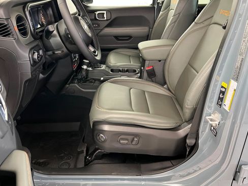 New 2026 Jeep Gladiator Mojave AWD/4WD image 17