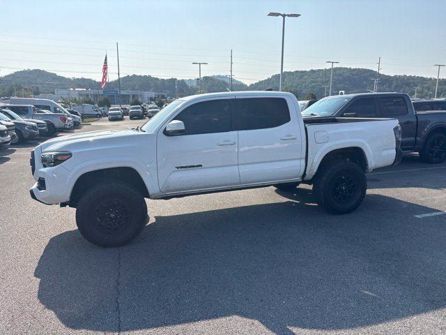 Used 2019 Toyota Tacoma SR5 RWD image 13
