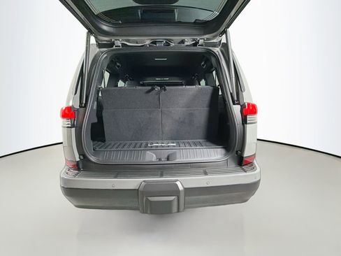 Used 2024 Lexus GX 550 w/ Accessory Package (Z1) image 27