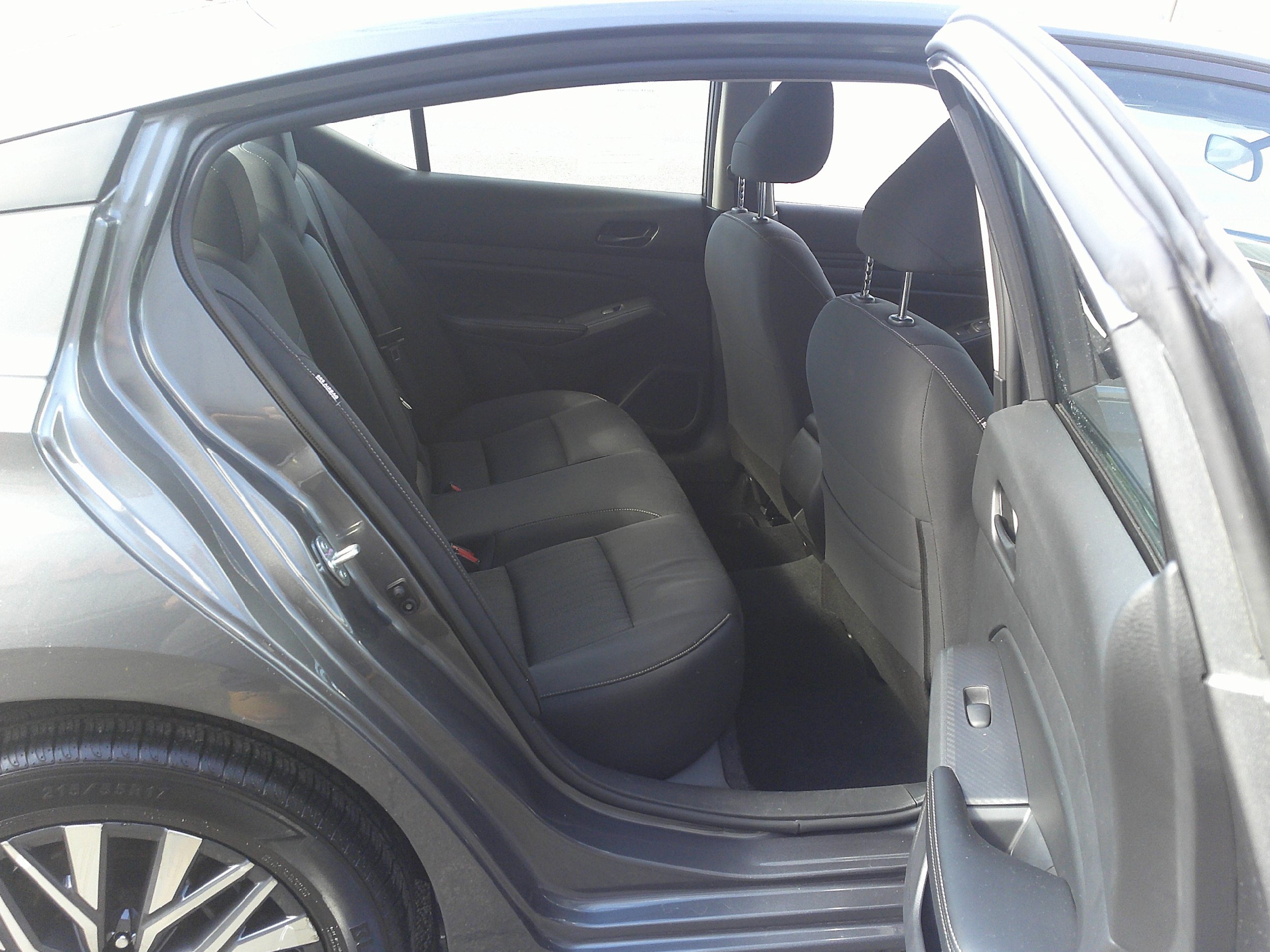 Used 2024 Nissan Altima 2.5 SV FWD image 25