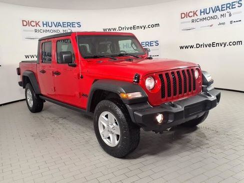 Used 2020 Jeep Gladiator Sport w/ Quick Order Package 24S image 3