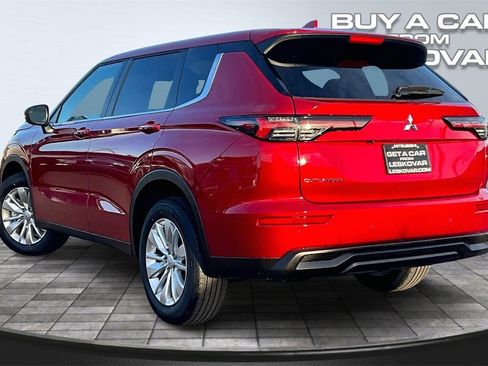 New 2026 Mitsubishi Outlander ES image 3