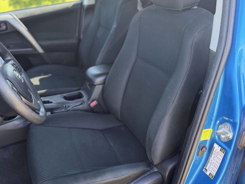 Used 2018 Toyota RAV4 LE w/ All Weather Liner Package FWD image 19