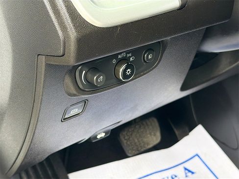 Used 2020 GMC Terrain SLT w/ Preferred Package image 10