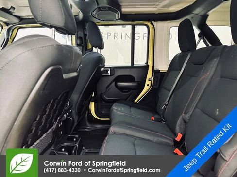 Used 2022 Jeep Wrangler Unlimited Rubicon w/ Cold Weather Group image 17