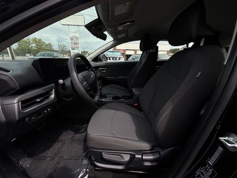 Used 2025 Kia K4 LXS image 29