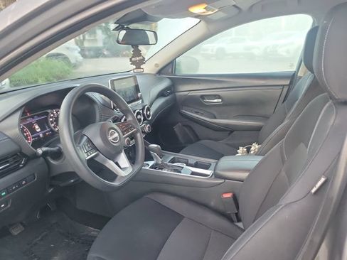 Used 2024 Nissan Sentra SV FWD image 11