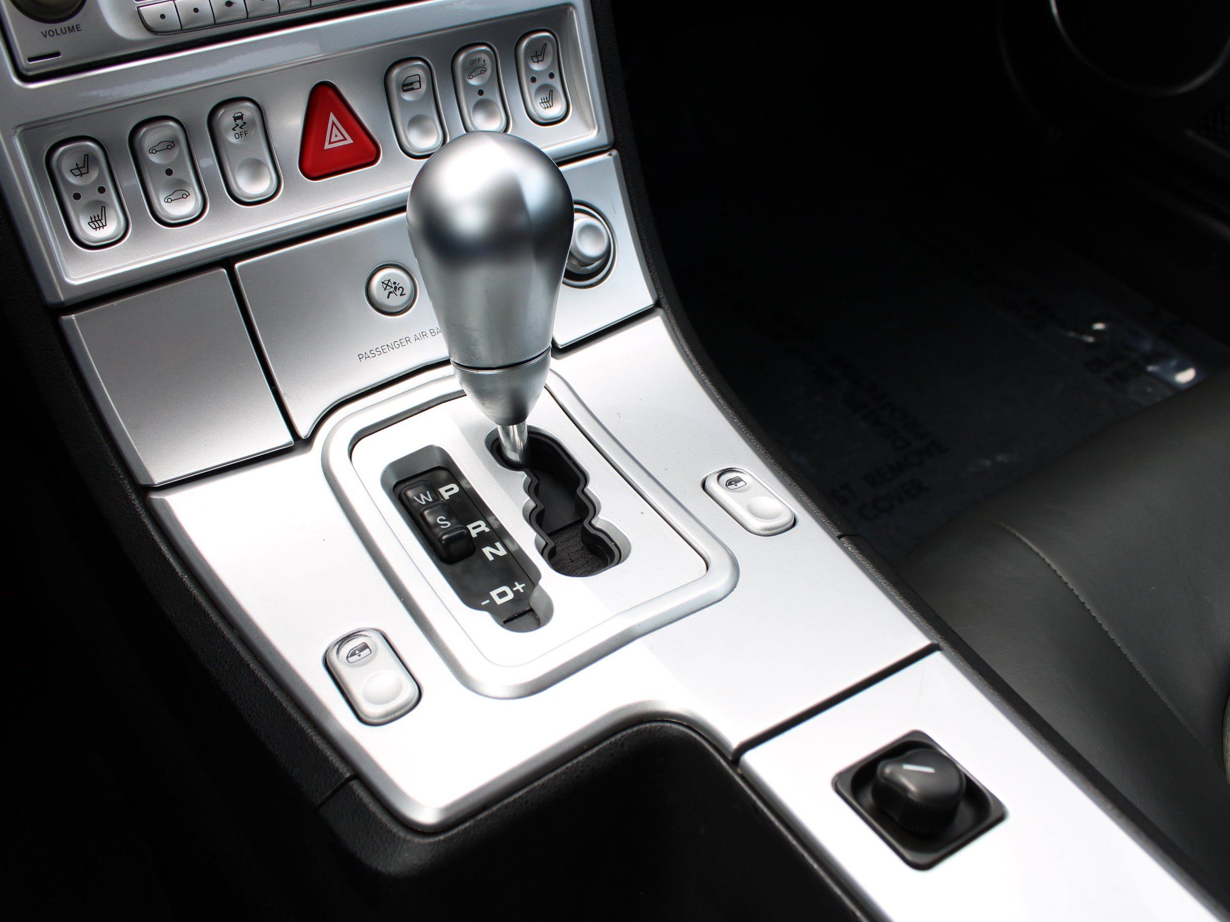 Used 2005 Chrysler Crossfire Limited RWD image 17