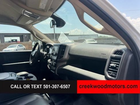 Used 2019 RAM 3500 Tradesman w/ Chrome Appearance Group AWD/4WD image 10
