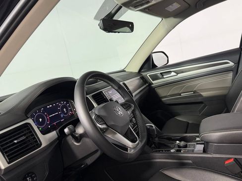 Used 2023 Volkswagen Atlas SE w/ Panoramic Sunroof Package AWD/4WD image 18