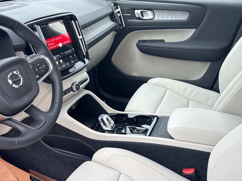 New 2026 Volvo XC40 B5 Ultra w/ Climate Package image 20