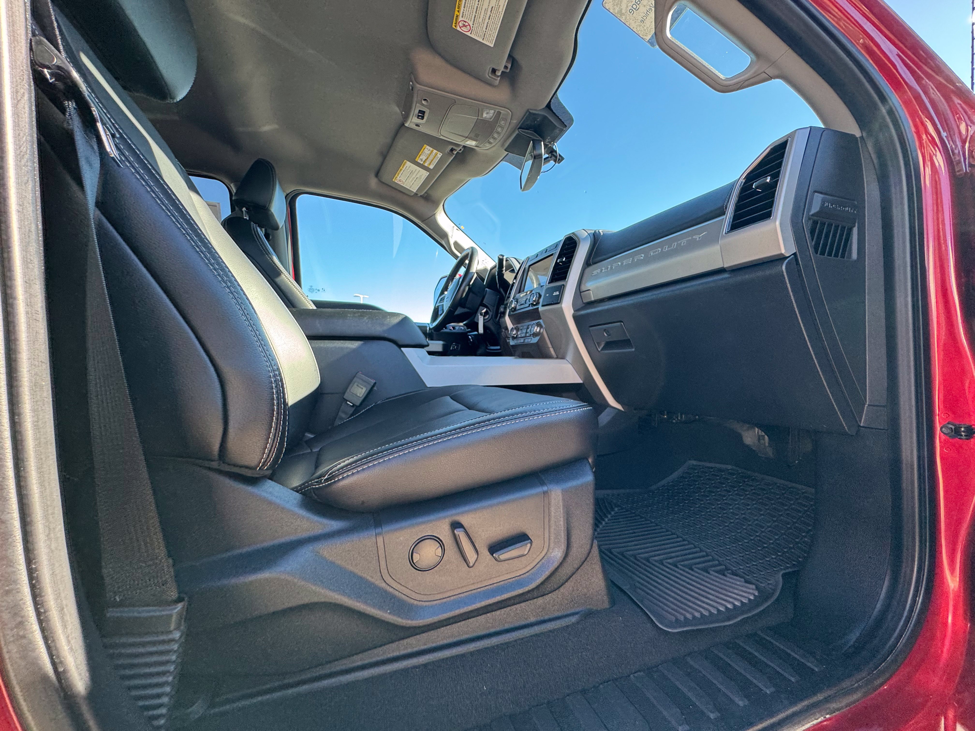 Used 2021 Ford F250 Lariat w/ Lariat Value Package AWD/4WD image 17