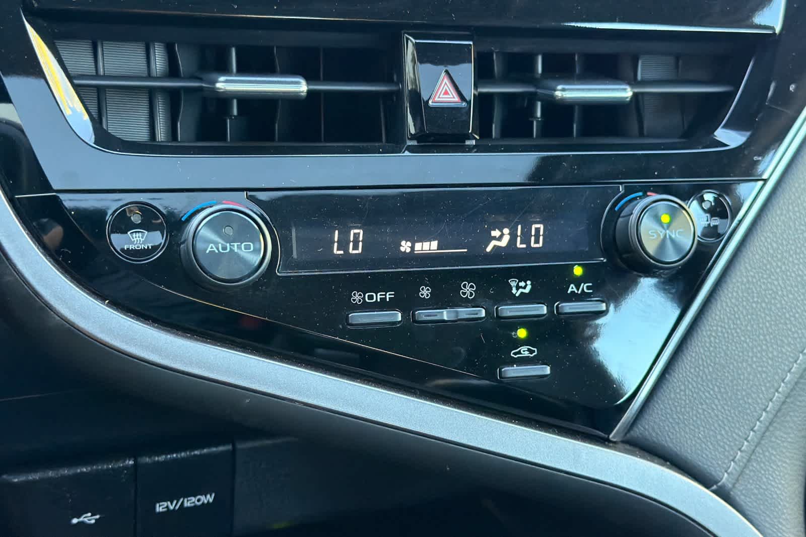 Used 2023 Toyota Camry SE w/ Audio Upgrade Package FWD image 21